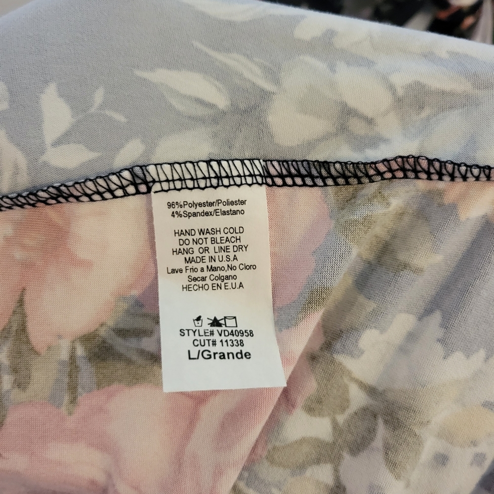 Floral Maxi Dress with Open Tie Back - Picture 5 of 6